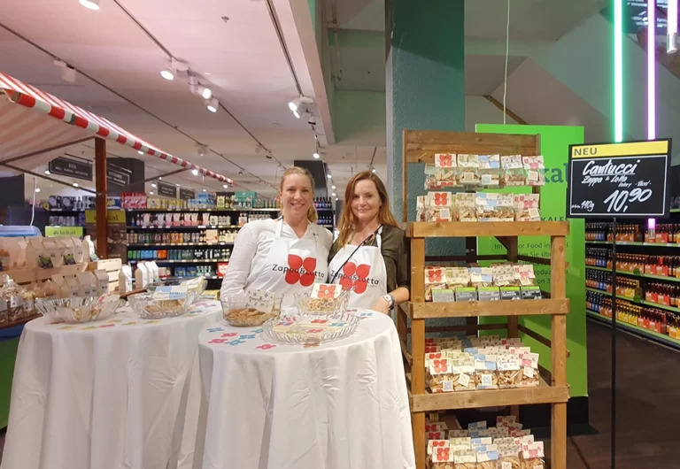 Zappa & Lotta bei Manor in Basel